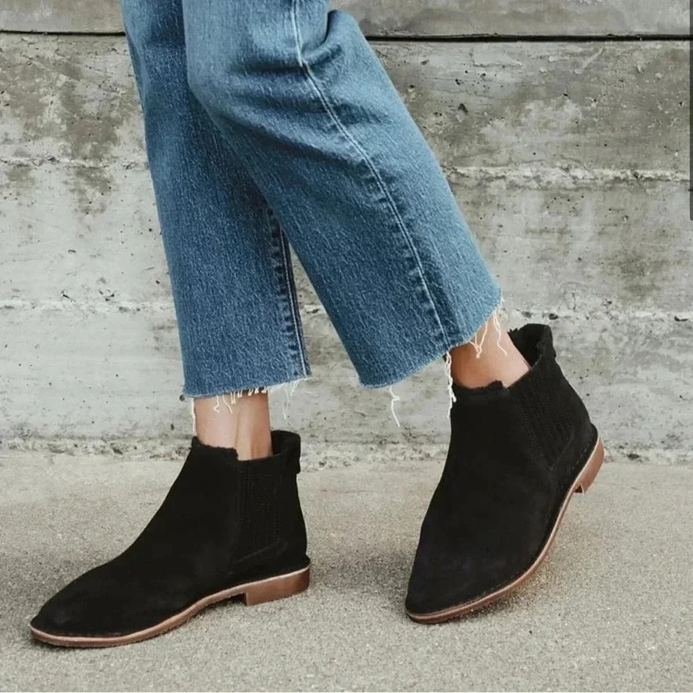 Seychelles Pool Cozy Black Suede Leather Ankle Booties Size 7 Boots